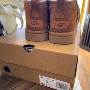 UGG Ultra Mini Chestnut - Size 8 NWOT